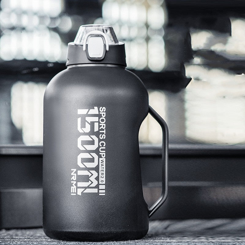 Experience the Great Outdoors with Our Portable Ice Water Cup
