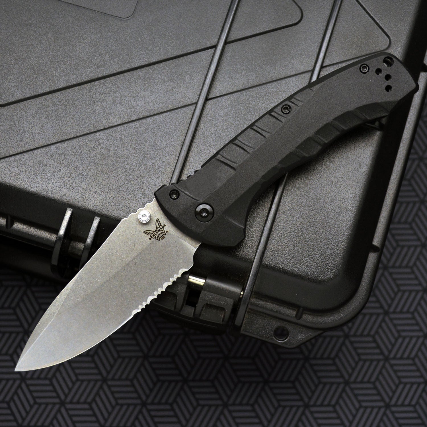 BM980 High Hardness Camping Self-defense Folding Knife